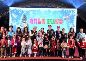 「奇幻聖誕 野趣饗宴」聖誕派對登場 徐榛蔚驚喜現身發聖誕禮物