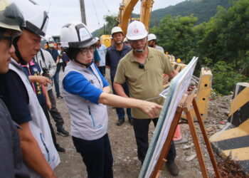 給縣民安全的回家路！饒慶鈴視察南迴線東64線改善、東67替代道路愛國蒲橋等工程
