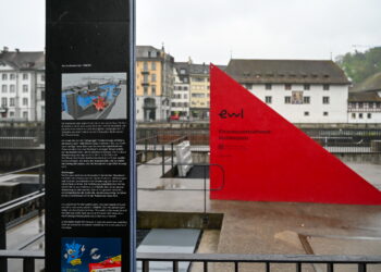 饒慶鈴率團參訪瑞士古橋與小水力電廠 探索綠能與建築結合