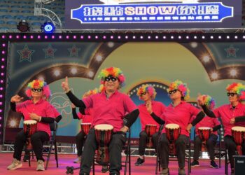 臺東關懷據點成果展「歌廳秀」 饒慶鈴推動樂齡友善環境