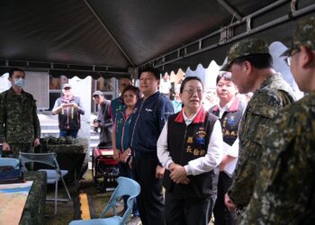 徐榛蔚偕立委傅崐萁赴太魯閣慰問第一線搜救人員及國軍