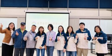 實物顯影‧科技教學再升級 秀育企業捐贈臺東千餘臺實物投影機設備