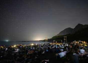 聽海 聽歌 看星空 洪佩瑜領銜開唱 台東最美星空揭開序幕