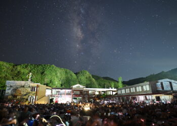 台東最美星空音樂會在綠島迎來終場演出，超過1500名觀眾共同體驗星空下的音樂魅力。
